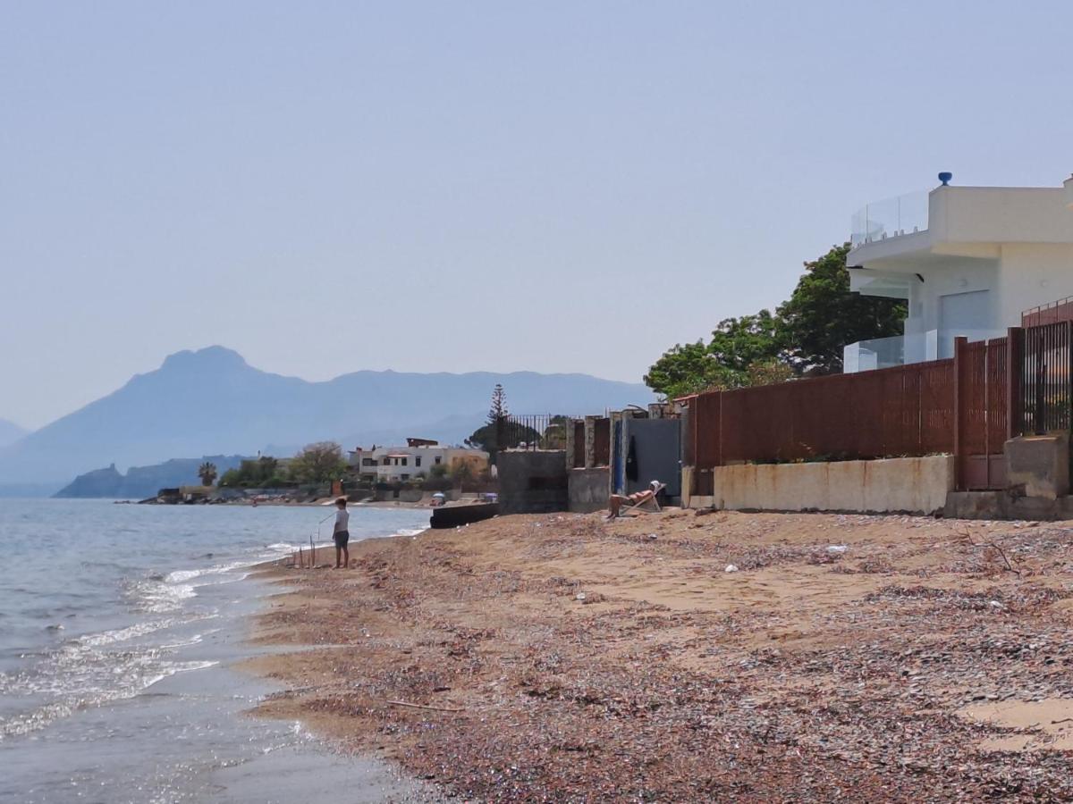 Blue Life, Sea-Luxury Rooms On The Beach Between Palermo And Cefalu' Casteldaccia Dış mekan fotoğraf
