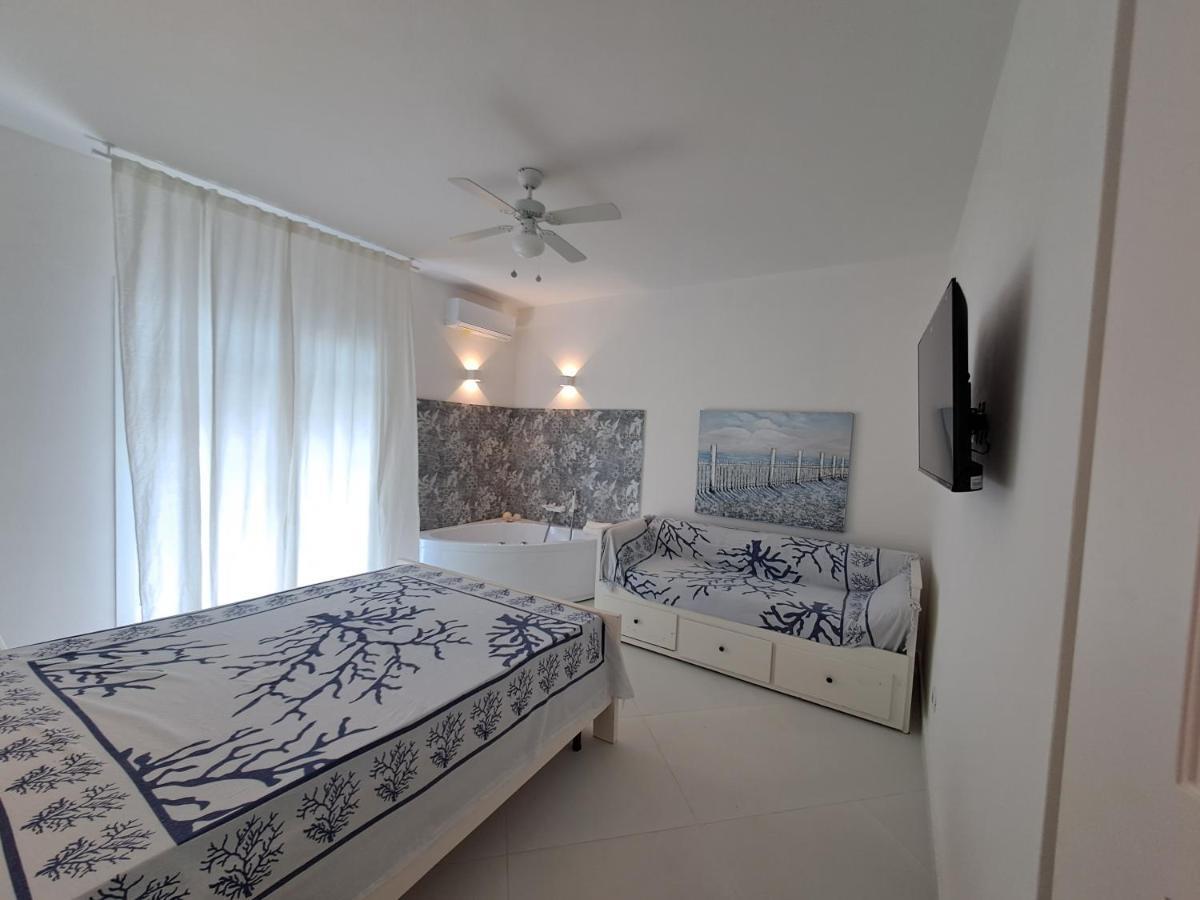 Blue Life, Sea-Luxury Rooms On The Beach Between Palermo And Cefalu' Casteldaccia Dış mekan fotoğraf