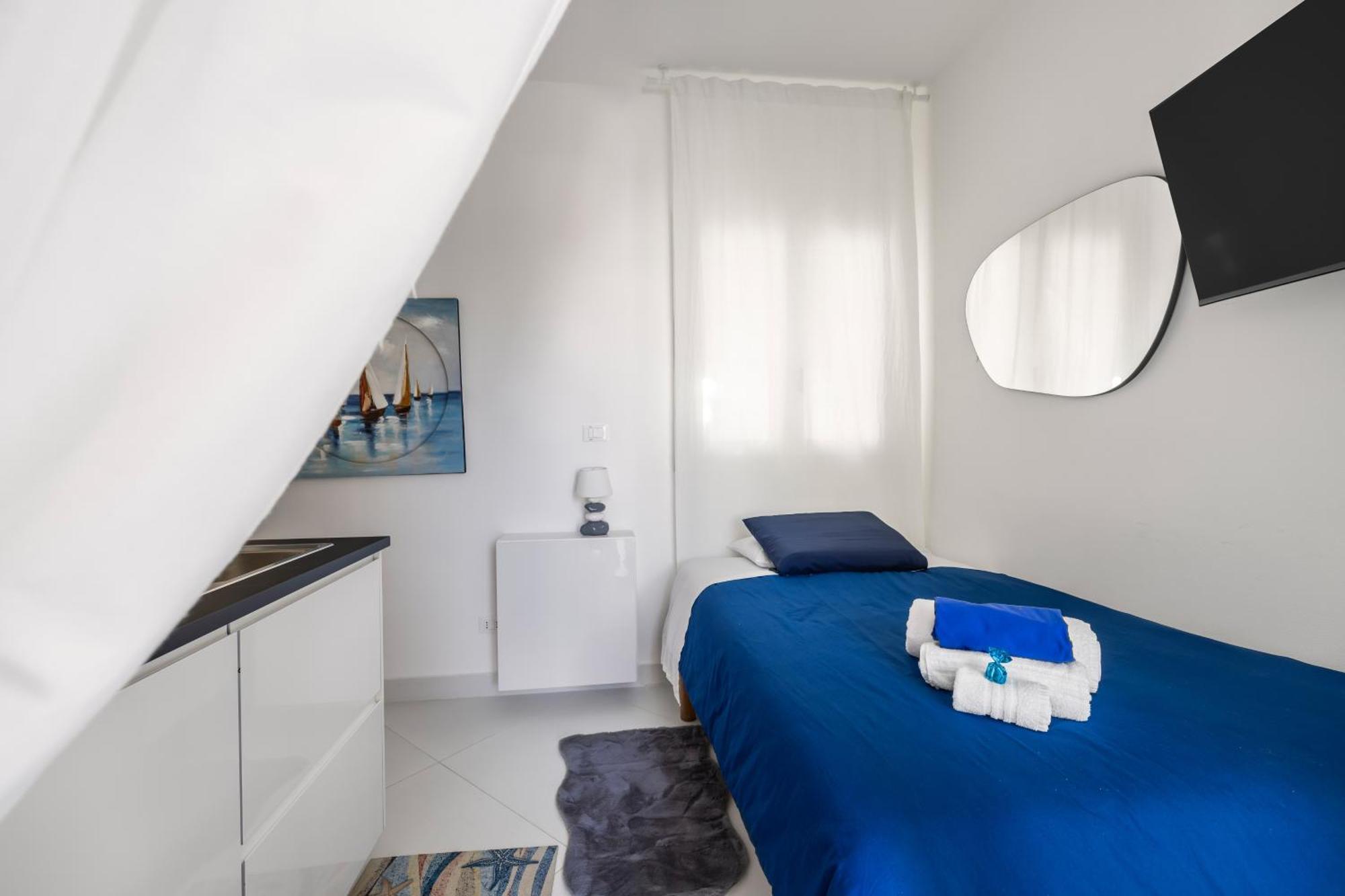 Blue Life, Sea-Luxury Rooms On The Beach Between Palermo And Cefalu' Casteldaccia Oda fotoğraf