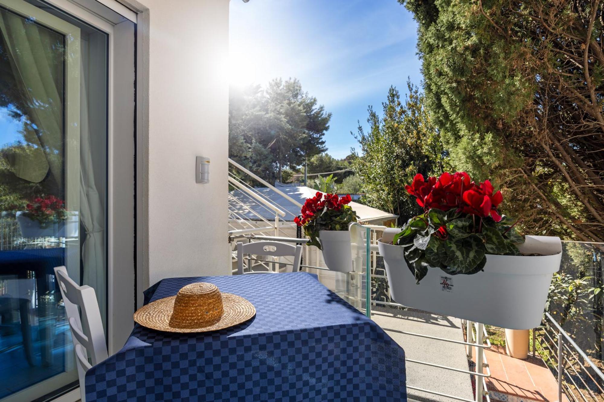 Blue Life, Sea-Luxury Rooms On The Beach Between Palermo And Cefalu' Casteldaccia Oda fotoğraf